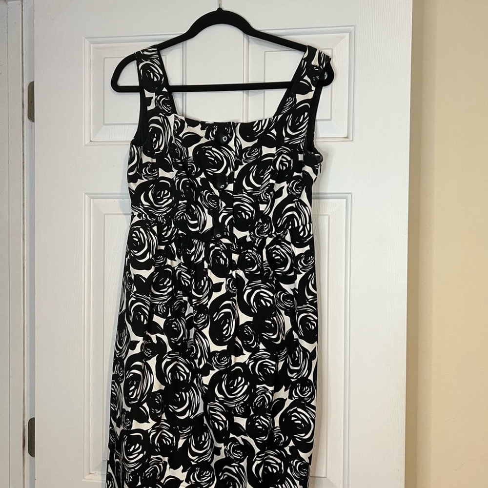 Donna Morgan Elegant Black and White Floral Dress - Cut Out Back Retro